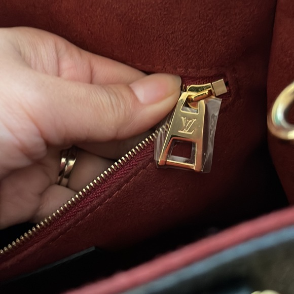 ⚜️Louis Vuitton On The Go PM⚜️ - Picture 4 of 16